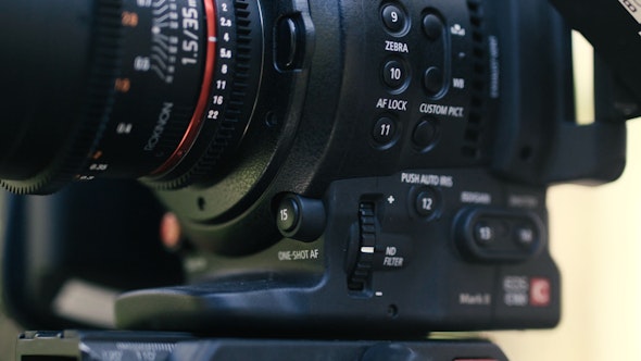 c100 continuous autofocus